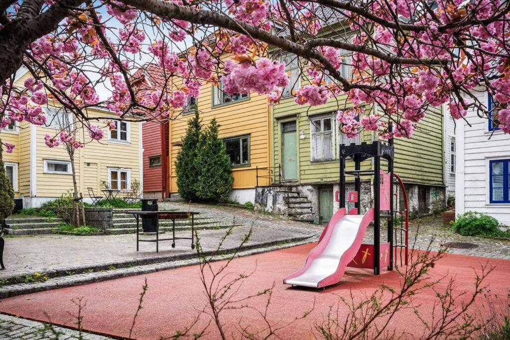 Dinbnb Homes I 4-Bedroom Historical House In Romantic Surroundings Bergen Eksteriør billede
